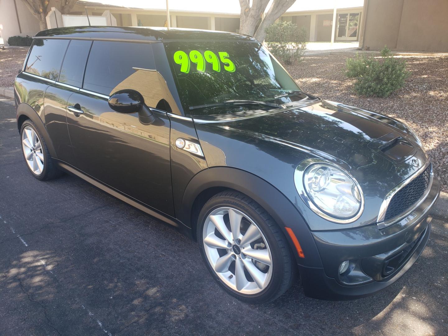 2014 /gray and black Mini Clubman s (WMWZG3C58ET) with an 1.6L L4 DOHC 16V engine, 4-Speed Automatic transmission, located at 323 E Dunlap Ave., Phoenix, AZ, 85020, (602) 331-9000, 33.567677, -112.069000 - 2014 MINI Cooper S,.......EXCELLENT CONDITION........A REAL MUST SEE.....ONLY 113K MILES,....Ice Clod AC...Stereo/CD Player, phone sync, Bluetooth, Gray and black interior with black leather seats in near perfect condition....Runs and Drives Excellent. passed emissions...... Call or text Jody 602-44 - Photo#2